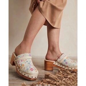 Free People Calabasas Floral Wood Clog Size 38 or US 7.5